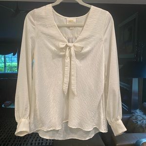 Maeve cream colored blouse w/tie-good condition. Size 4 great piece for Fall